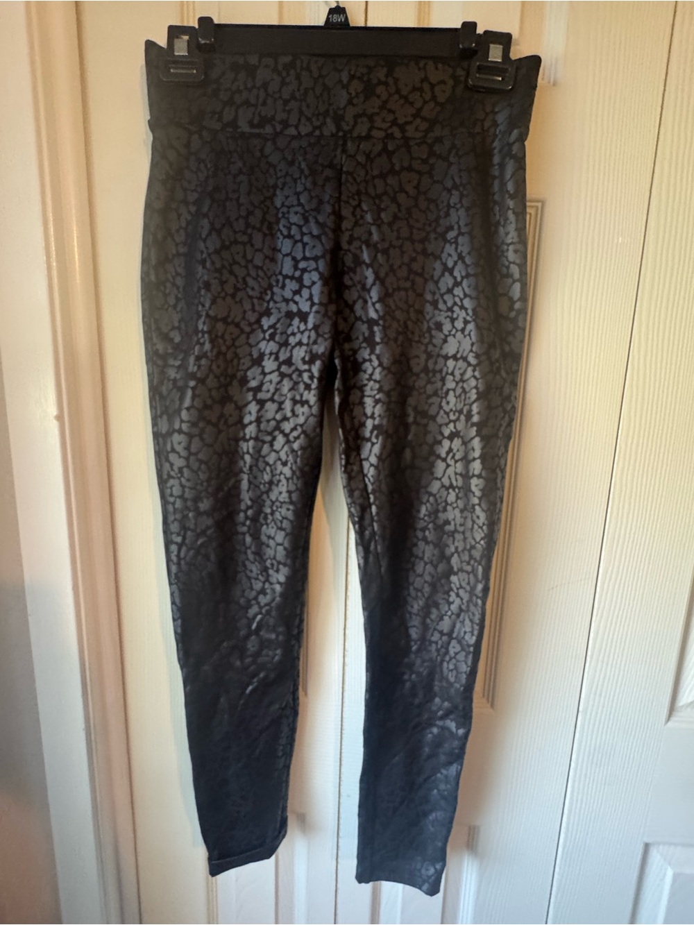 LOFT Black Metallic Animal-Print Leggings
